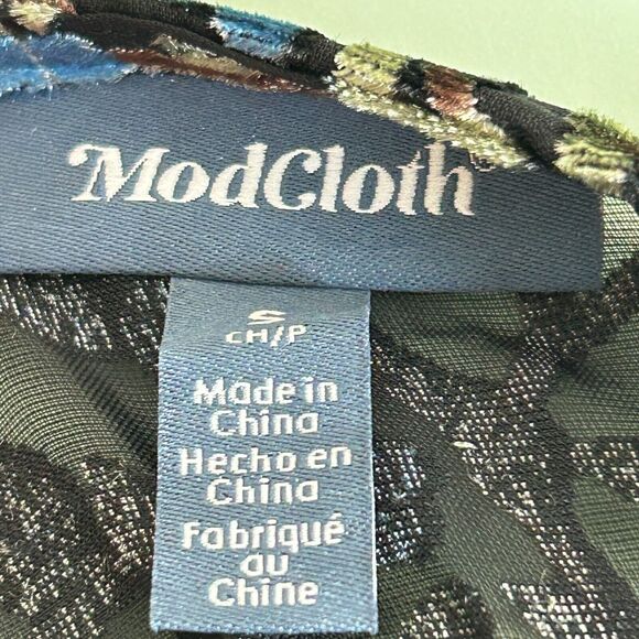 ModCloth Dramatic Depths Velvet Floral Dress Black Multicolor Women's Small NWT - Picture 2 of 12